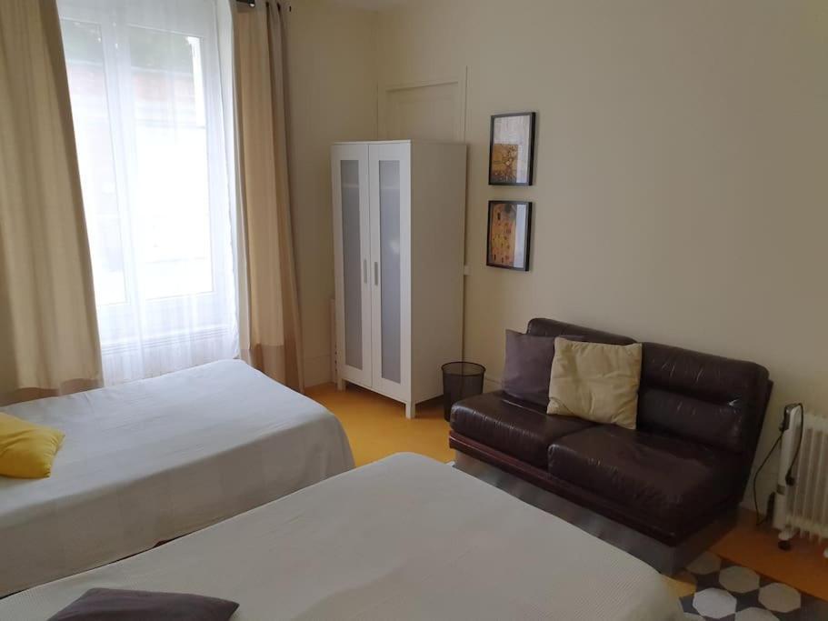 Grand Appartement Proche Cathedrale 4 Pers Reims Exterior foto