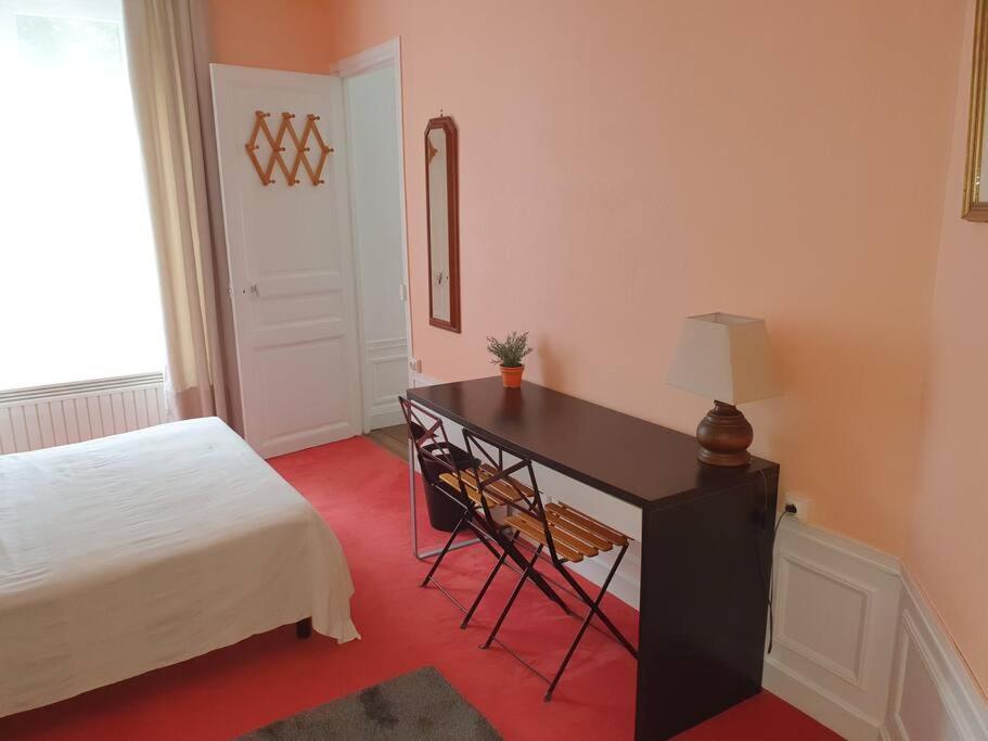 Grand Appartement Proche Cathedrale 4 Pers Reims Exterior foto